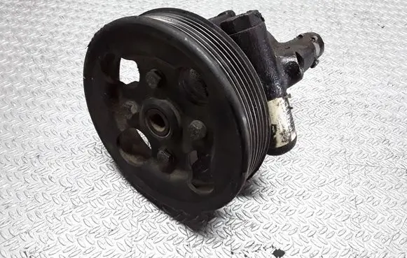 Citroen C5 Power steering pump 26090697