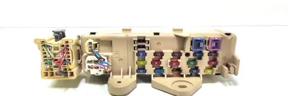 Mazda 626 Fuse module 0H210034