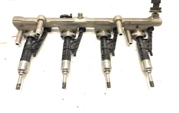 BMW 5 G30 G31 Fuel main line pipe 7639990