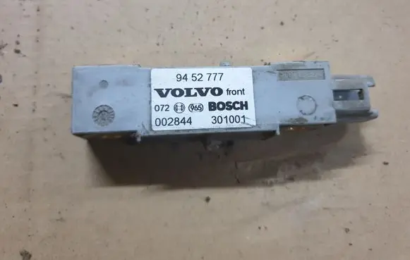 Volvo V70 Airbag deployment crash/impact sensor 9452777