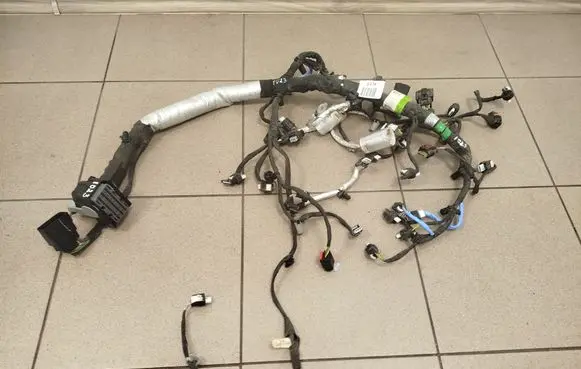 Ford F150 Engine installation wiring loom JU5T12C508B6EJ3