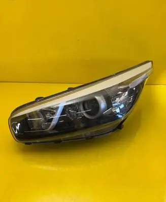 KIA Ceed Headlight/headlamp 92101-A2441