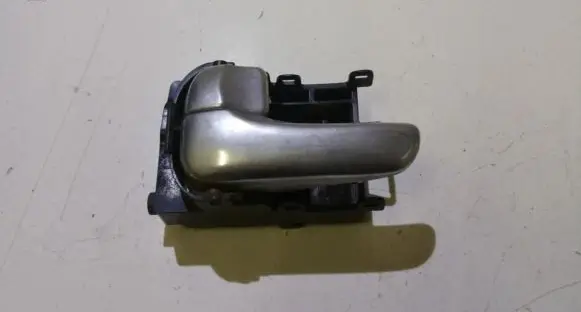 Nissan Almera Front door interior handle