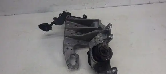 Nissan Qashqai Engine mount vacuum valve 11246