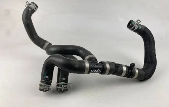 Renault Arkana Engine coolant pipe/hose 924004356R