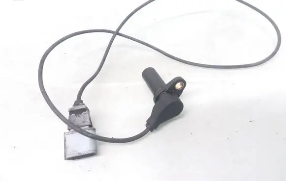 Volkswagen PASSAT B5.5 Crankshaft position sensor 038907319E