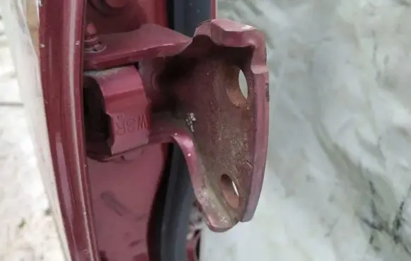Honda Shuttle Rear door lower hinge