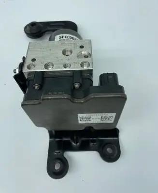 Chrysler Pacifica ABS Pump P68471122AD 68471122AD 68471122