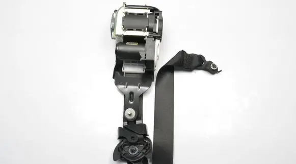 Mercedes-Benz C W204 Front seatbelt A2048602485