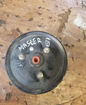 Renault Master III Power steering pump