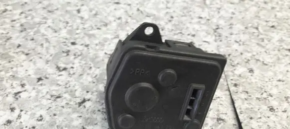 Volkswagen Scirocco Steering rack control module 