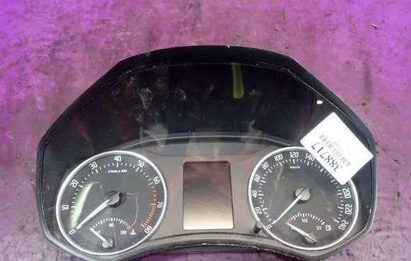 Skoda Octavia Mk2 (1Z) Speedometer (instrument cluster) 