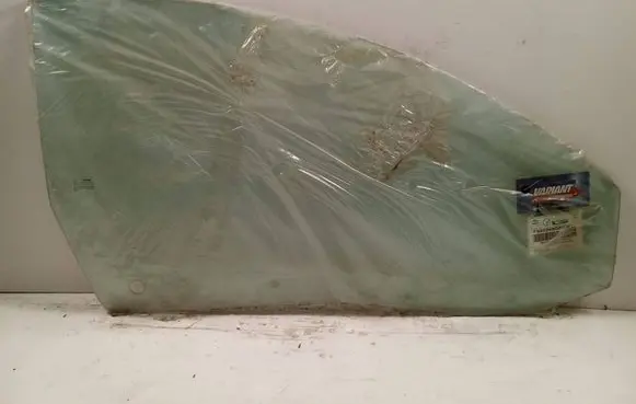 Nissan Micra Front door window/glass (coupe) 6039RGNT2FD