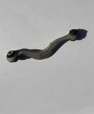 BMW 5 G30 G31 Rear upper control arm/wishbone 6861120