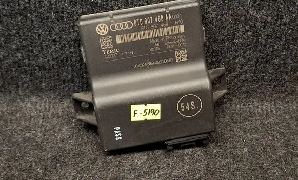 Audi A4 S4 B8 8K Gateway control module 8T0907468AA 8T0907468L