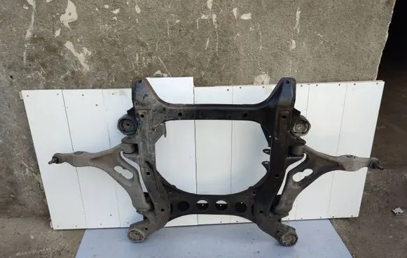 Audi Q7 4L Front subframe 7L0407295