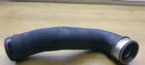 Mercedes-Benz ML W164 Intercooler hose/pipe A1645280382