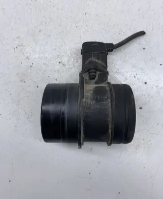 Volkswagen Touran I Mass air flow meter 074906461B 0281002461