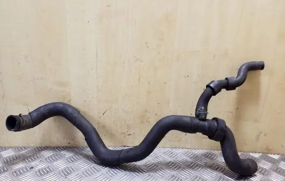 Volkswagen Polo V 6R Engine coolant pipe/hose