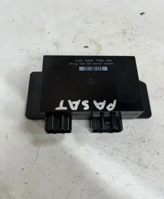Volkswagen PASSAT B5 Central body control module 1J0959799AH