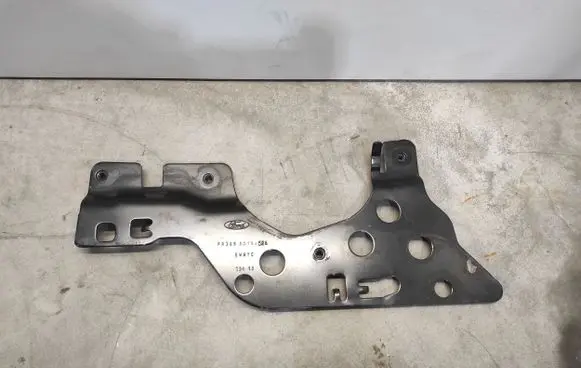 Ford Mustang VI Other engine bay part FR3B63016A52A