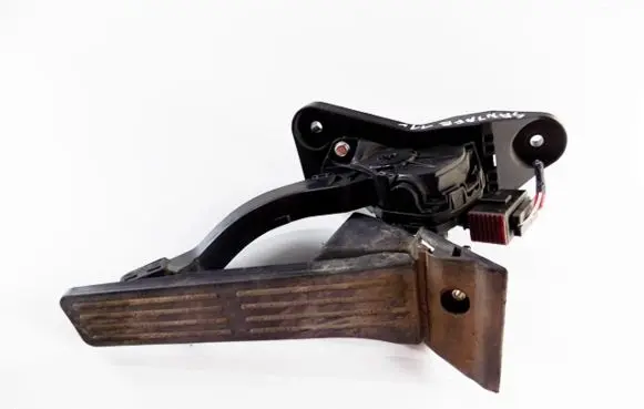 Hyundai Santa Fe Accelerator throttle pedal