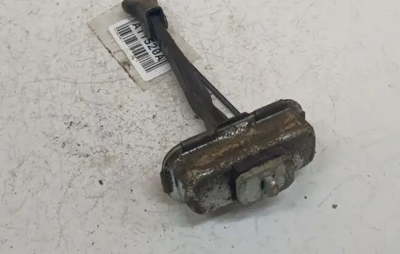 KIA Ceed Rear door check strap stopper