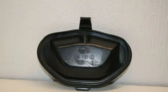 Opel Vectra C Headlight/headlamp dust cover 15619200