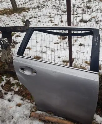 Subaru Legacy Rear door