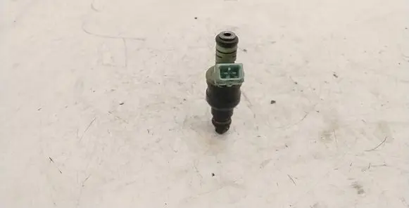 BMW 5 E39 Fuel injector 0280150415