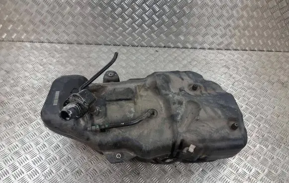 Mercedes-Benz GLE (W166 - C292) AdBlue liquid reservoir A1664704401