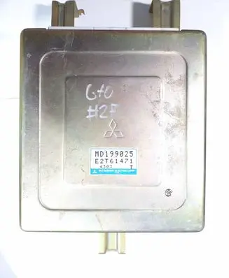 Mitsubishi 3000 GT Engine control unit/module E2T61471 4303 MD199025