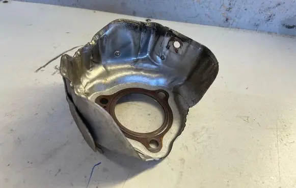 Renault Scenic III - Grand scenic III Exhaust heat shield 144504493R