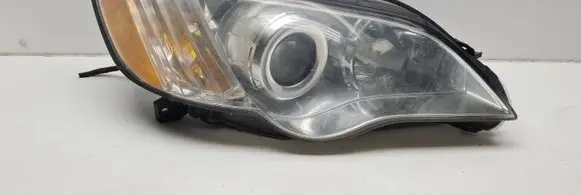 Subaru Outback Headlight/headlamp 946089