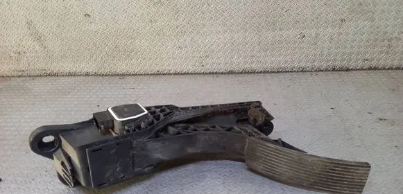 Mercedes-Benz ML W164 Accelerator throttle pedal A1643000004