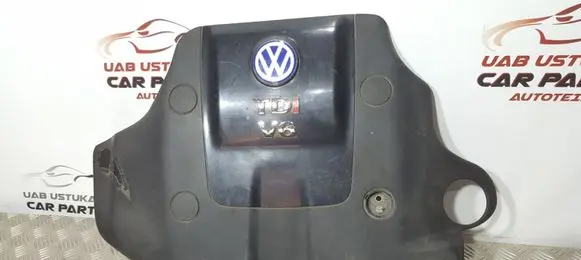 Volkswagen PASSAT B5.5 Engine cover (trim)