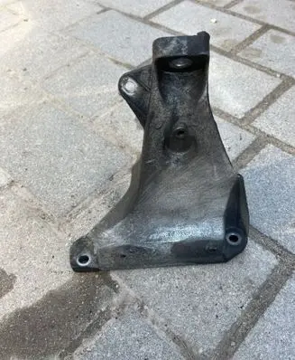 Audi A6 S6 C5 4B Engine mounting bracket 8D0199308AD