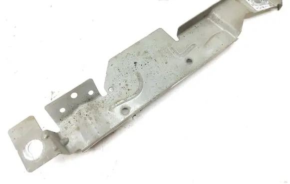 Volvo S90, V90 Fender mounting bracket