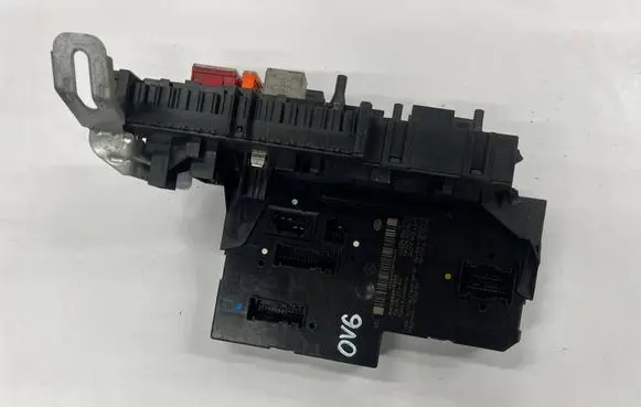 Mercedes-Benz C W204 SAM control unit a2049060105