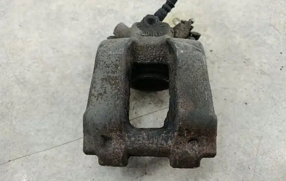 BMW 3 F30 F35 F31 Front brake caliper 