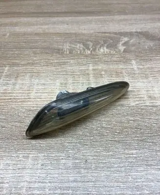 BMW 3 E46 Front fender indicator light 7165915