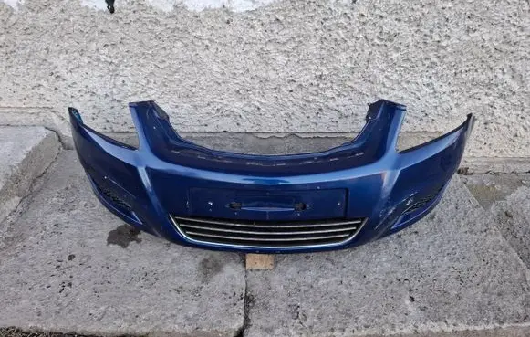 Opel Zafira B Front bumper 