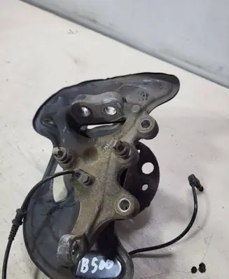 Mercedes-Benz C W204 Front wheel hub 20401