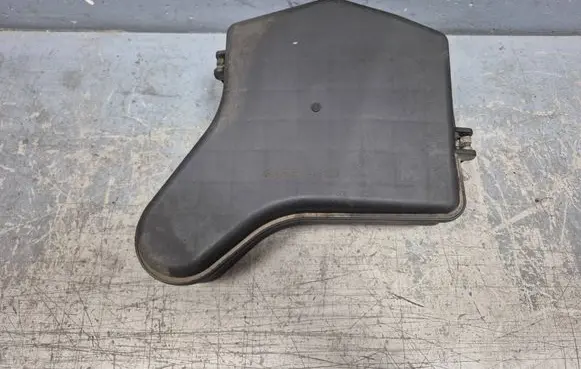 Mitsubishi Outlander Intake resonator 