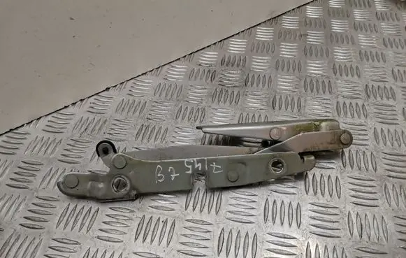 Audi A4 S4 B7 8E 8H Tailgate/trunk/boot hinge 8E5827302G