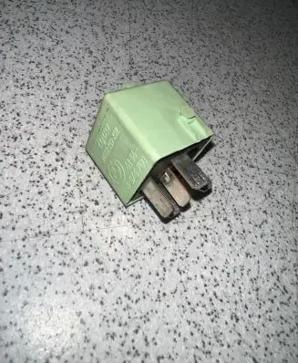BMW 7 E65 E66 Other relay 8373700 V23134K59X312 6136