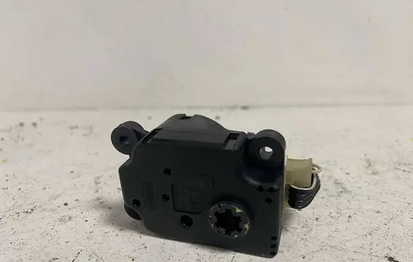 Volvo S80 Air flap motor/actuator 38249 EAM102 190199