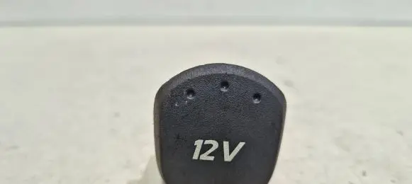 Renault Scenic III - Grand scenic III 12 V Socket (front) 