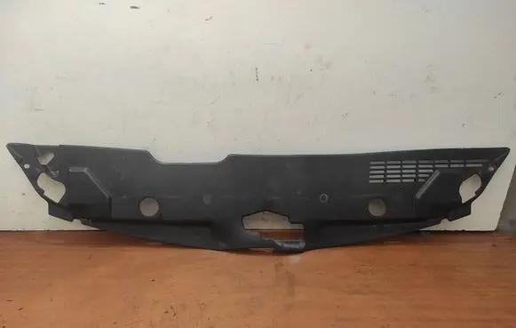 Toyota Corolla Verso AR10 Radiator trim 
