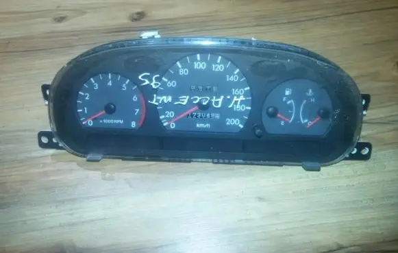 Hyundai Accent Speedometer (instrument cluster) 71110550